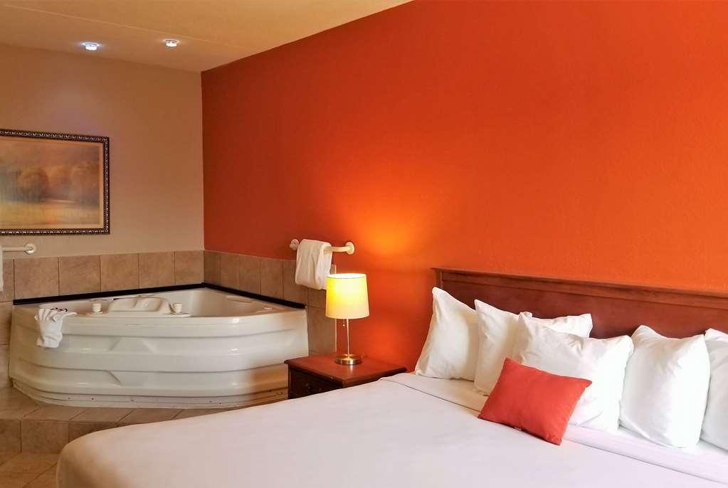 Baymont By Wyndham Indianapolis South Hotel Стая снимка