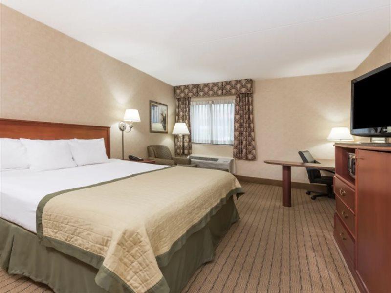 Baymont By Wyndham Indianapolis South Hotel Екстериор снимка