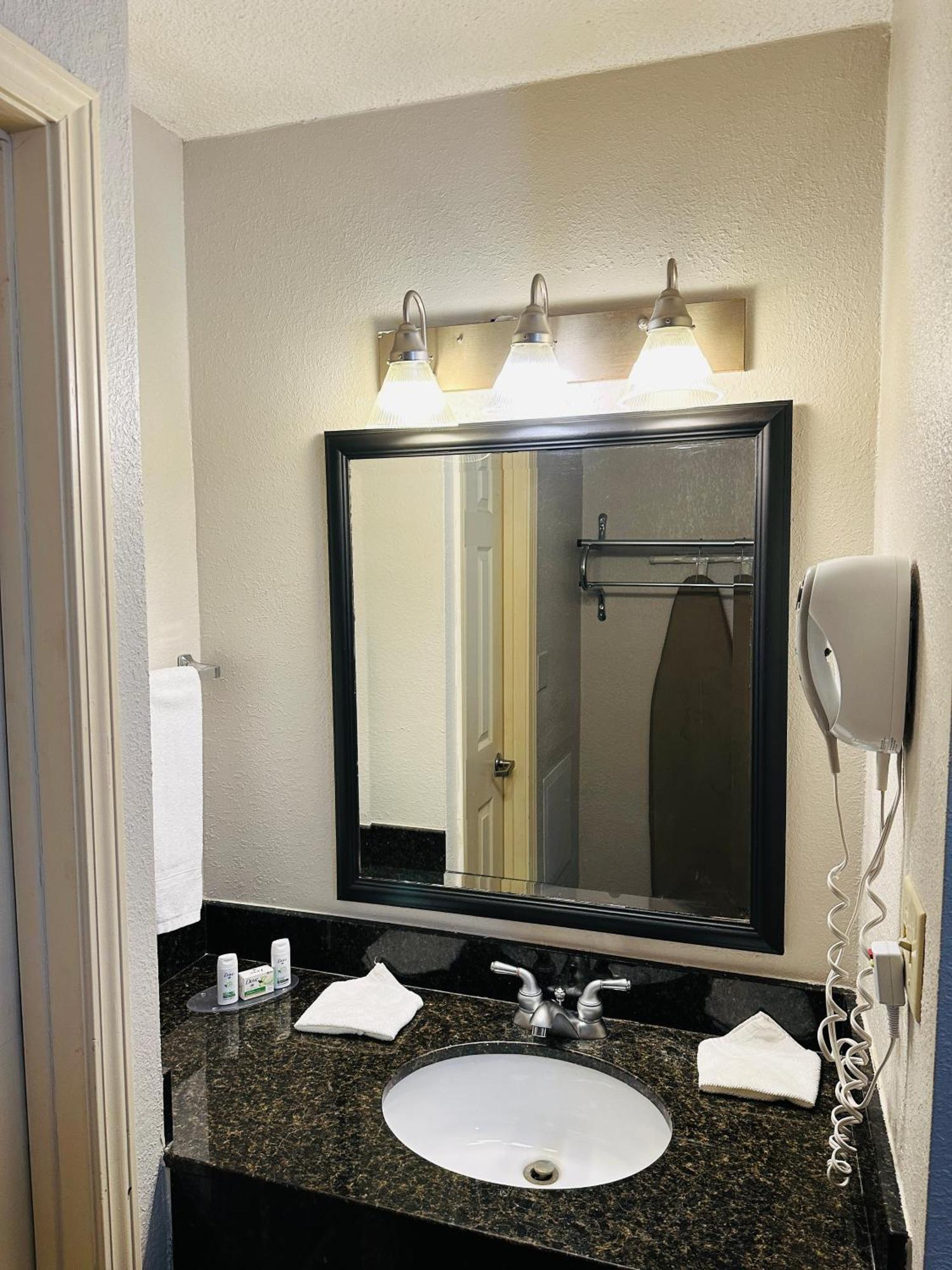 Baymont By Wyndham Indianapolis South Hotel Екстериор снимка