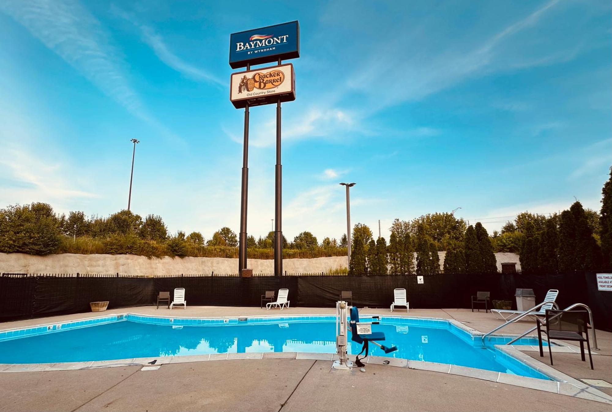 Baymont By Wyndham Indianapolis South Hotel Екстериор снимка