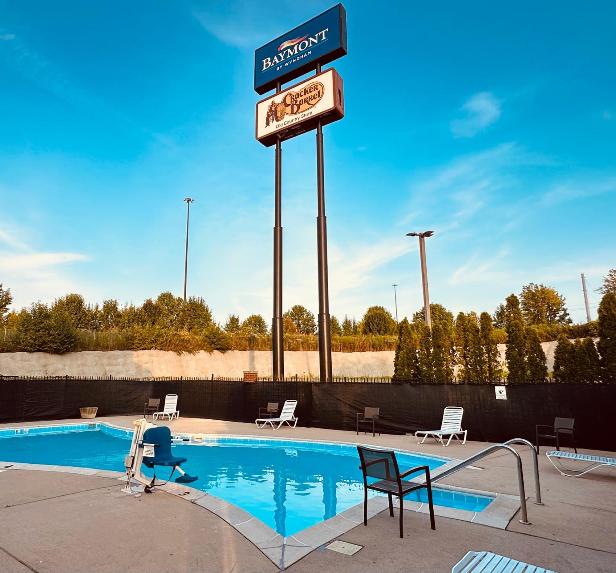 Baymont By Wyndham Indianapolis South Hotel Екстериор снимка