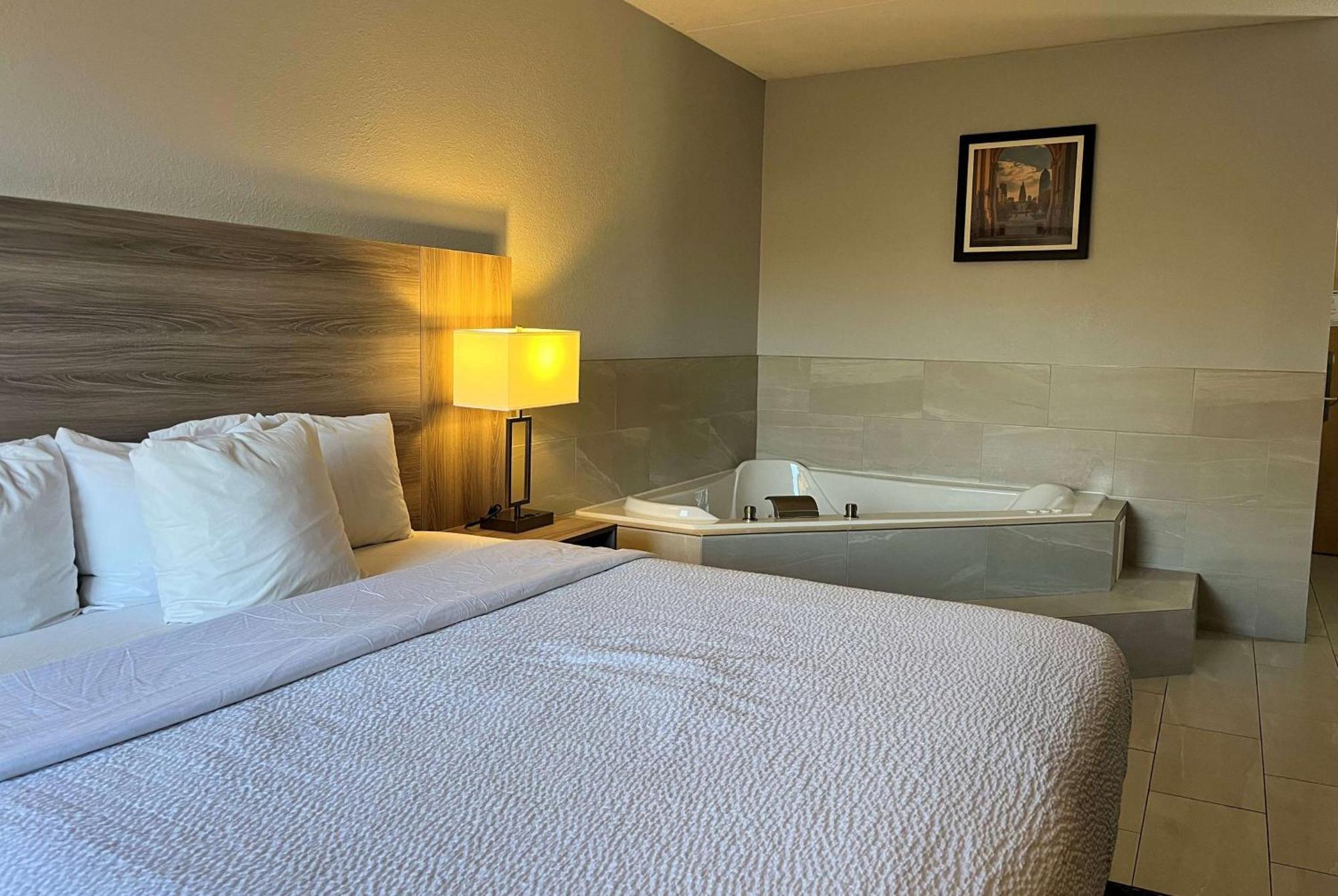 Baymont By Wyndham Indianapolis South Hotel Екстериор снимка